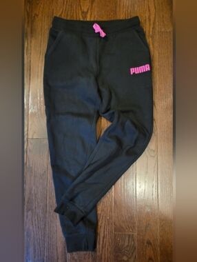 Girls Puma Black Sweat Joggers with Pink Logo & Drawstring